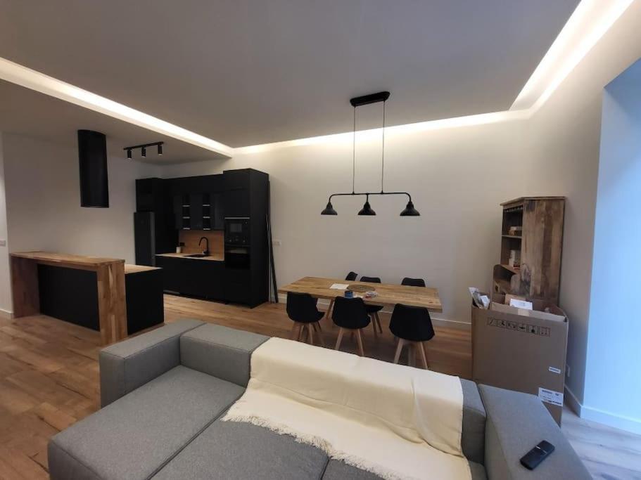 Moderno Apartamento Centrico Para 8 Personas Lejlighed Bilbao Eksteriør billede