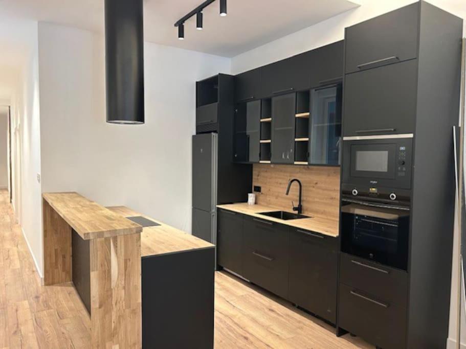 Moderno Apartamento Centrico Para 8 Personas Lejlighed Bilbao Eksteriør billede